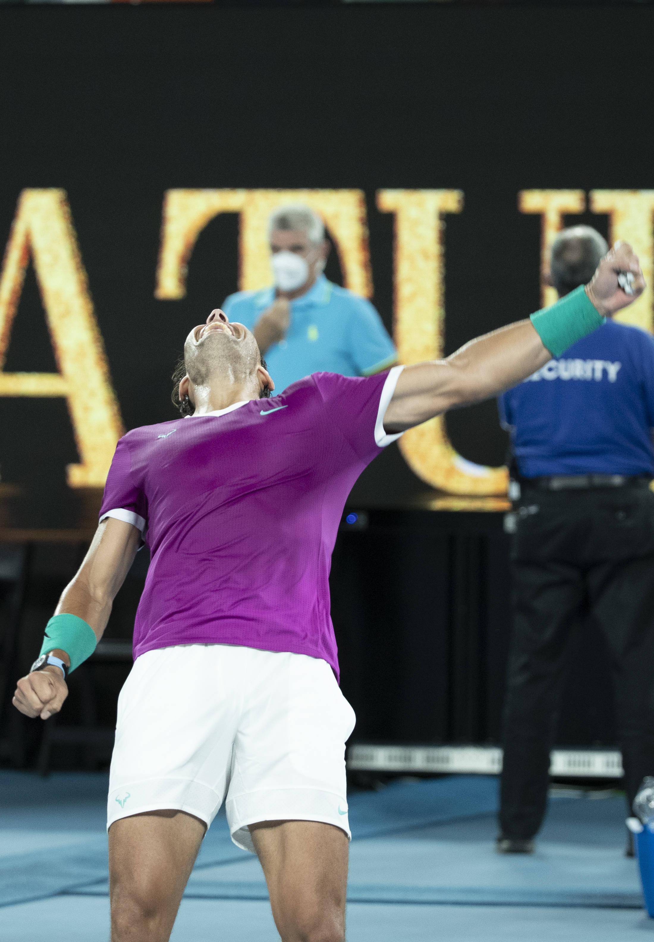 开云体育-澳大利亚网球队鏖战法国网球队，纳达尔统治全场的简单介绍