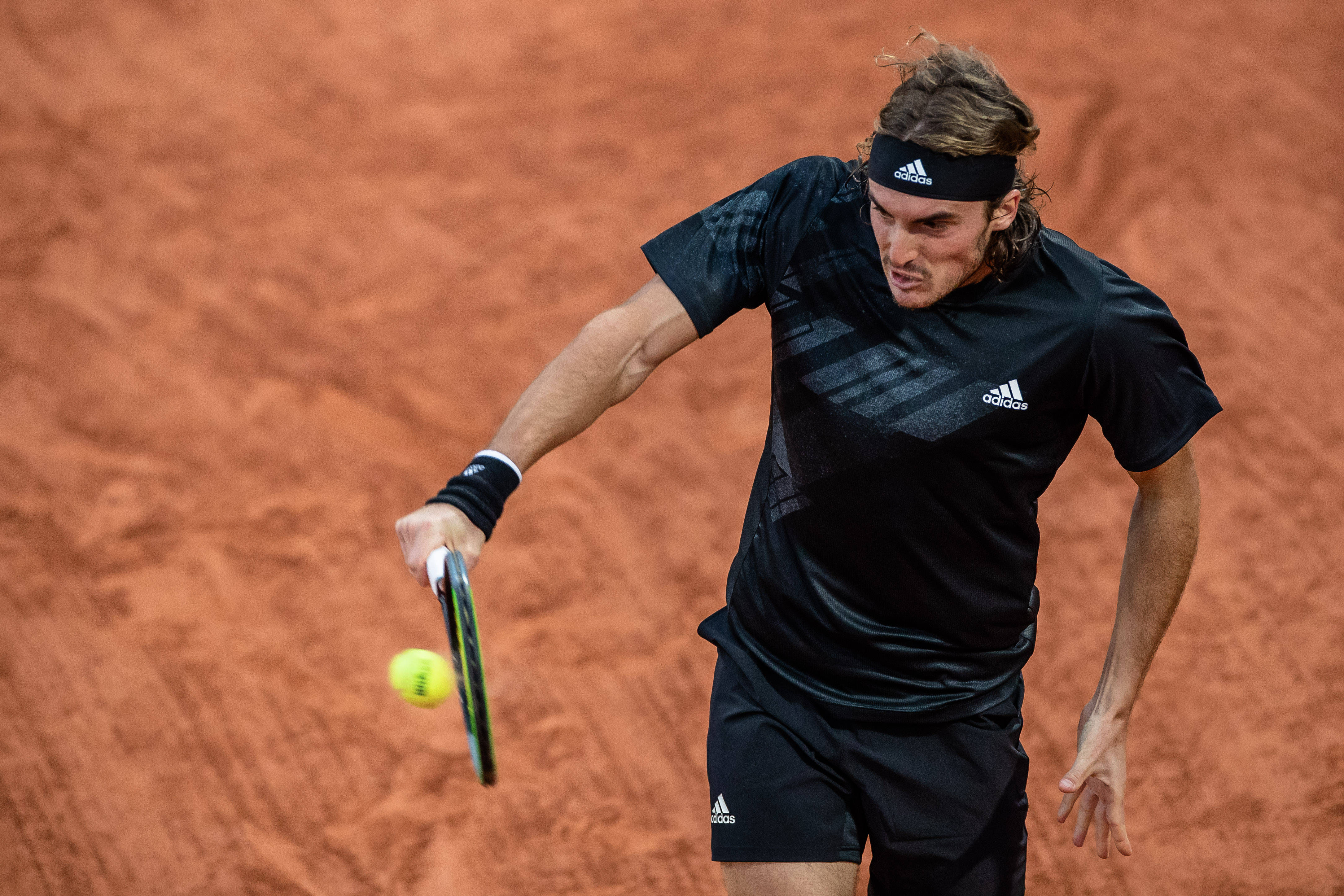 欧洲网球队逆转世界网球队,西西帕斯一己之力扛起全队 欧洲网球队逆转世界网球队,西西帕斯一己之力扛起全队