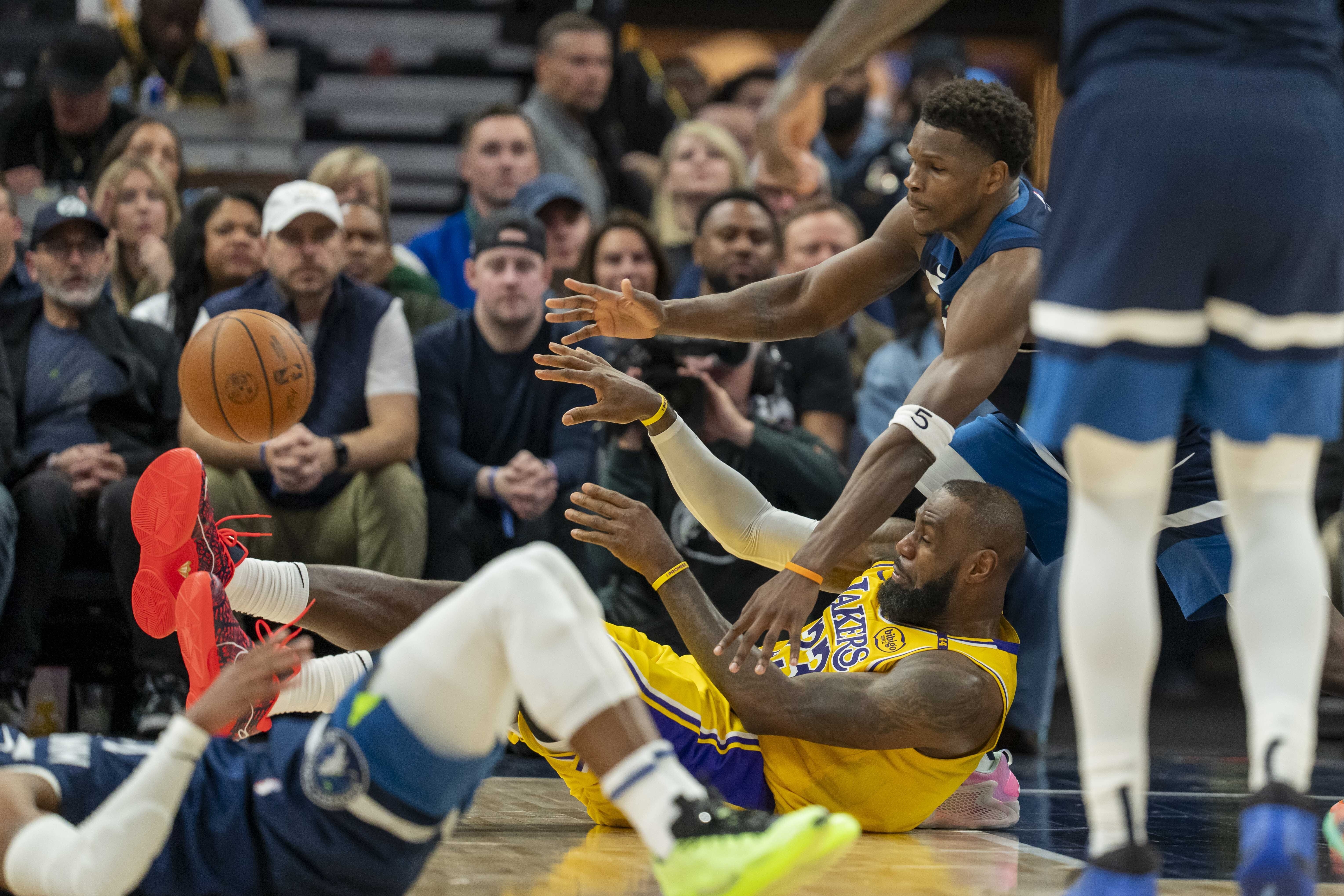 开云体育登录-步行者强势雄鹿，加里纳利打破历史纪录的简单介绍