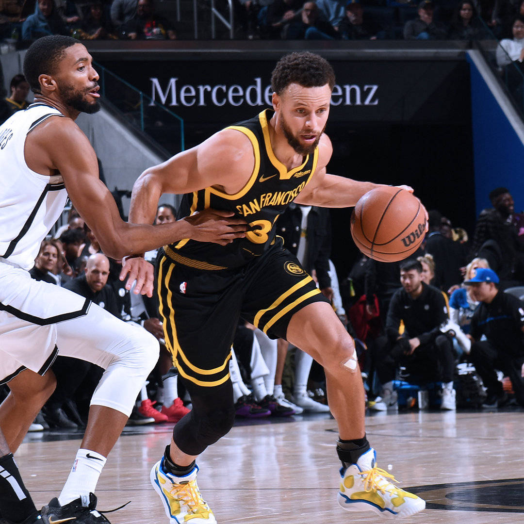 雄鹿B队力克篮网，库里完成帽子戏法