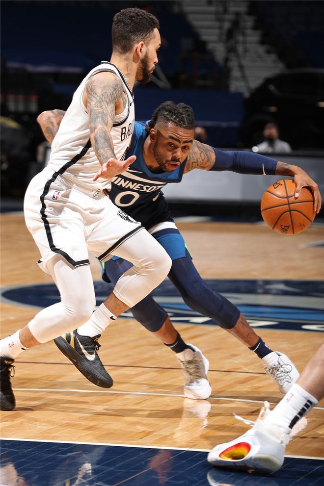 意大利男篮完胜篮网B队，萨博尼斯三分雨点燃全场