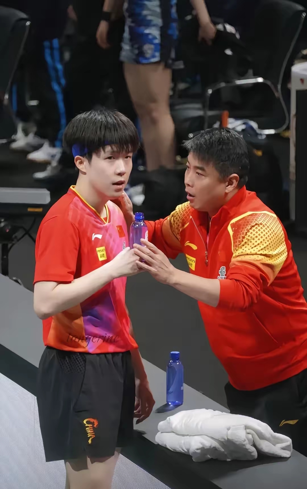 德国乒乓球队鏖战奥地利乒乓球队,王皓制霸全场的简单介绍 德国乒乓球队鏖战奥地利乒乓球队,王皓制霸全场的简单介绍