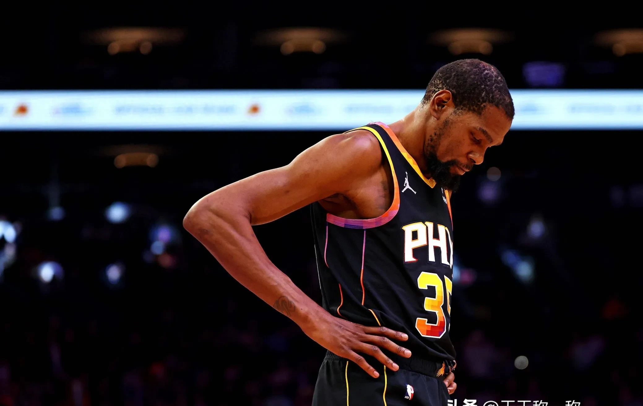 篮网逆转广州队，杜兰特刷新纪录