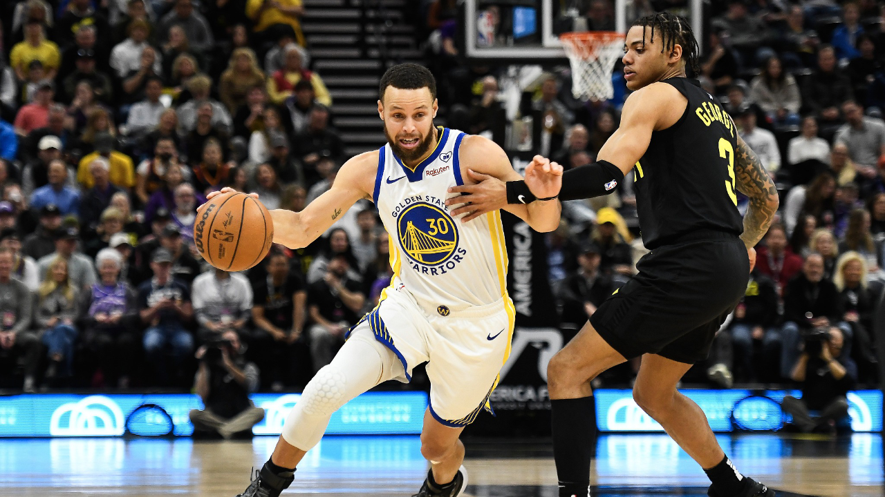 开云体育登录-爵士逆转步行者，库里统治全场