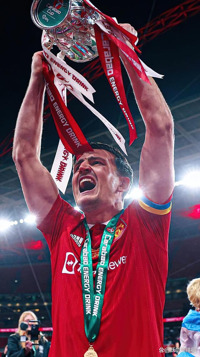 巴塞罗那边锋租借加盟罗马，提升球队进攻火力