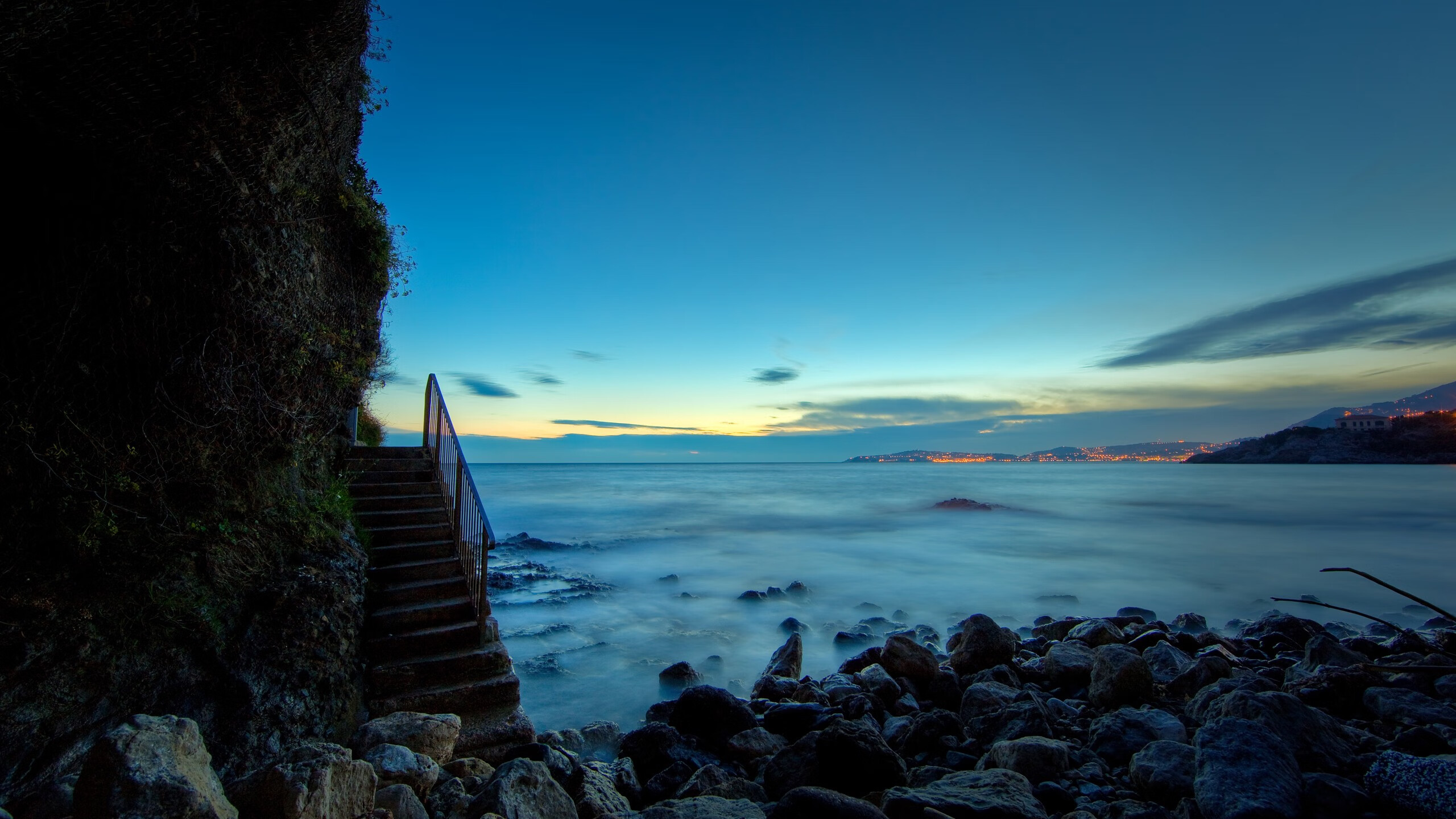 开云体育app-红色狂飙与橙色火焰，当法拉利重拾王权，维斯塔潘灼烧赛道