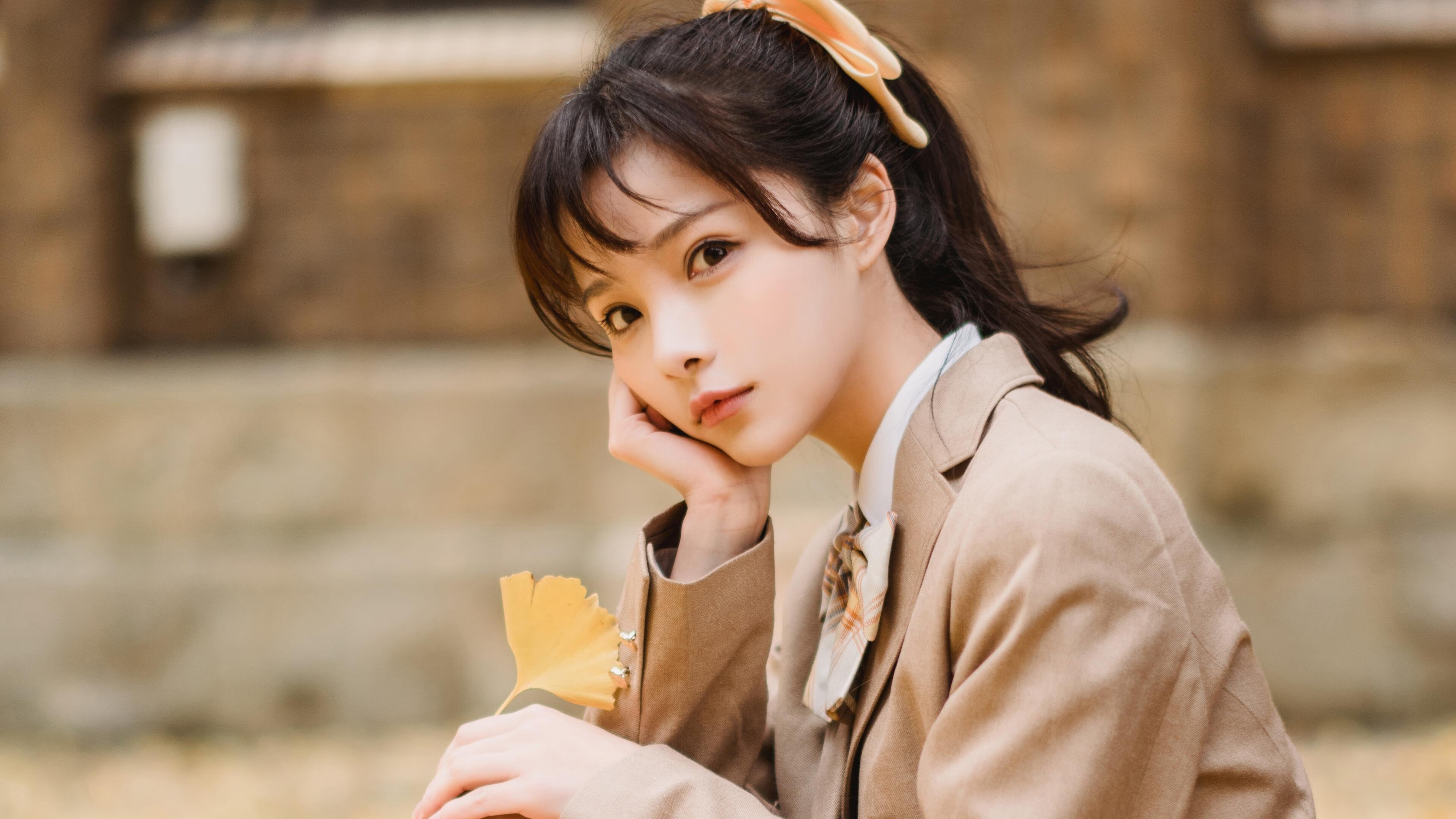 神之一手！红牛二队上演小鱼吃大鱼戏码，维斯塔潘一计定乾坤