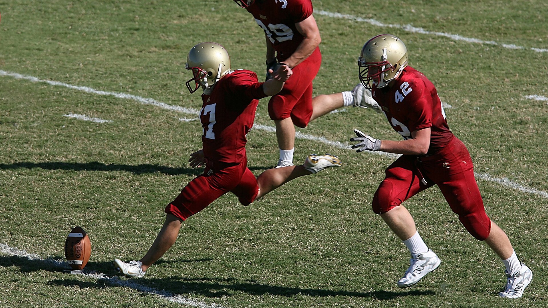 角力场上的孤独骑士，当梅赛德斯碾压索伯，皮亚斯特里如何一人扛起全队