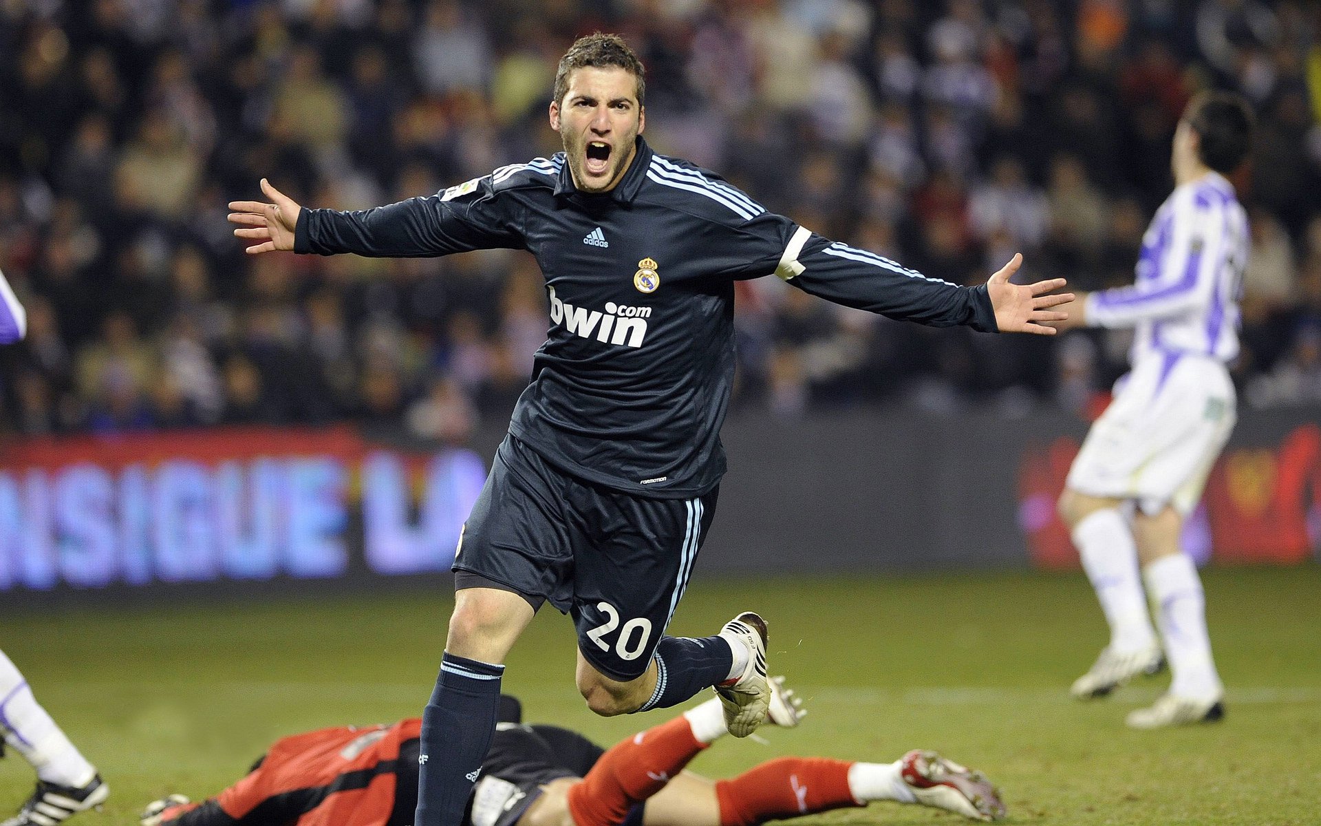 开云sport-孔德扛起全队！阿森纳演绎欧冠史诗逆转，终结皇马15年魔咒