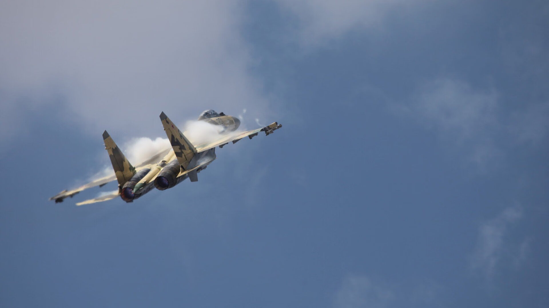 赛道死斗，无名之辈拉塞尔如何将哈斯王牌斩于马下？