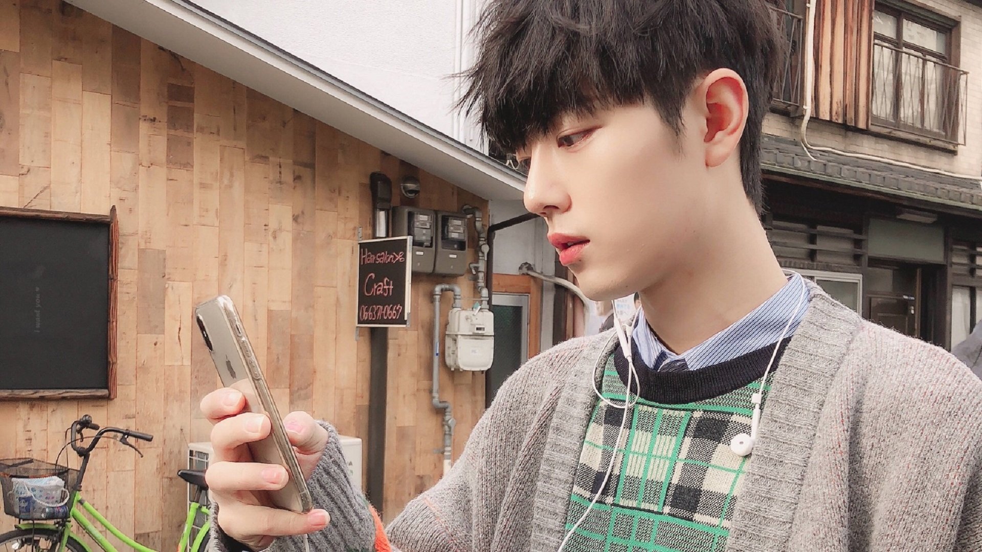 双面足球，当C罗的个人火焰照亮奥地利团队的钢铁意志