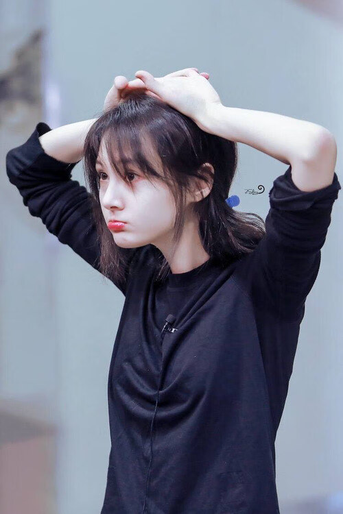 开云体育在线-绿鹰的逆袭，当阿圭罗的刀锋提前终结悬念