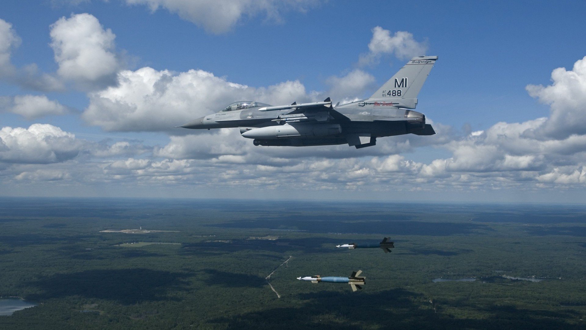 1.2秒绝杀+世纪封盖！爱德华兹导演中美元年篮球对话